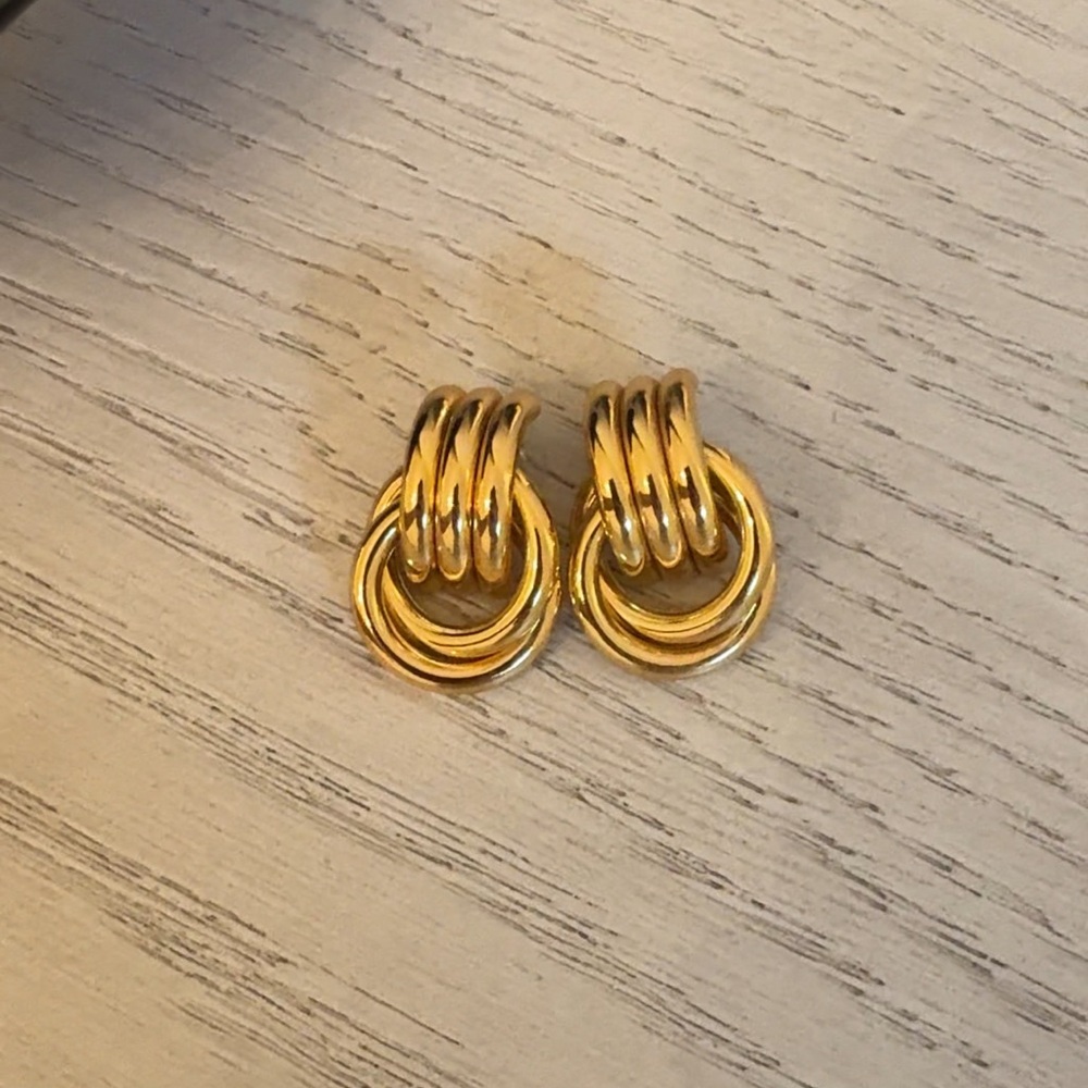 Heaven mayhem knot earrings